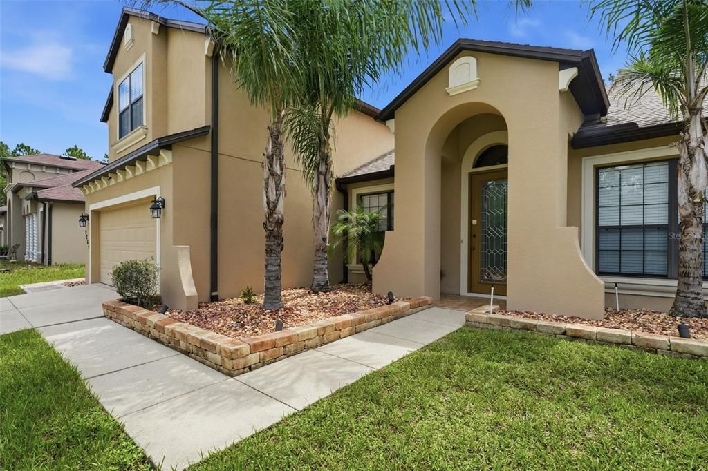 For Sale: $399,900 (5 beds, 3 baths, 2658 Square Feet)