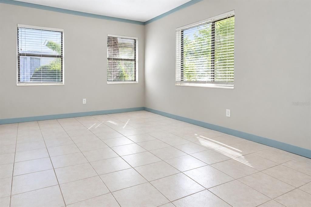 For Rent: $3,700 (4 beds, 3 baths, 1603 Square Feet)
