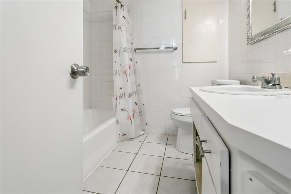 For Rent: $3,700 (4 beds, 3 baths, 1603 Square Feet)