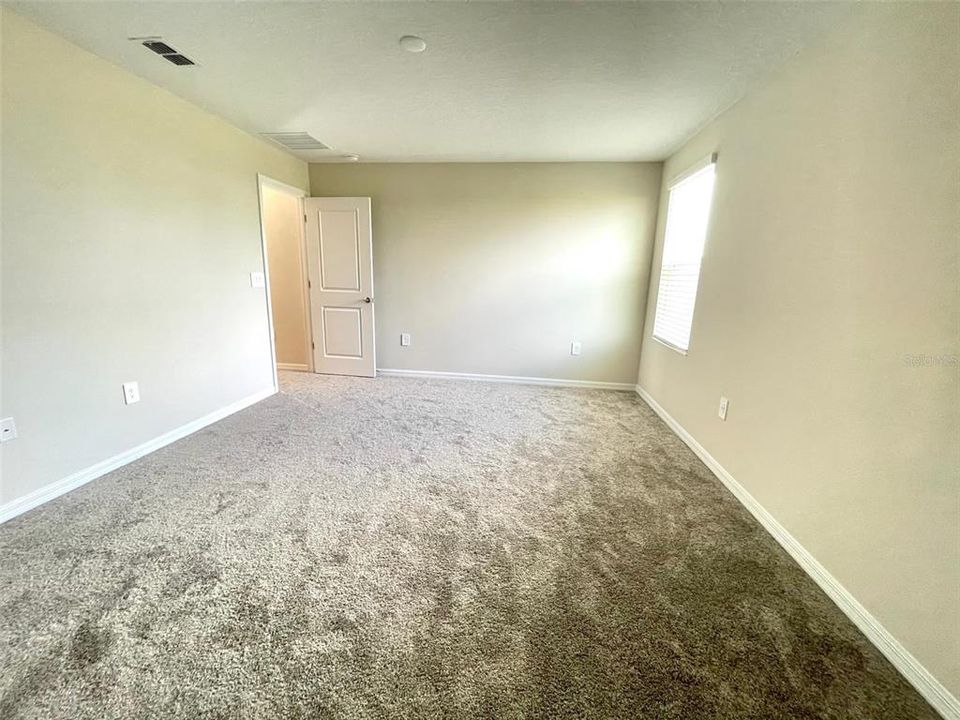 For Rent: $2,795 (4 beds, 2 baths, 1860 Square Feet)