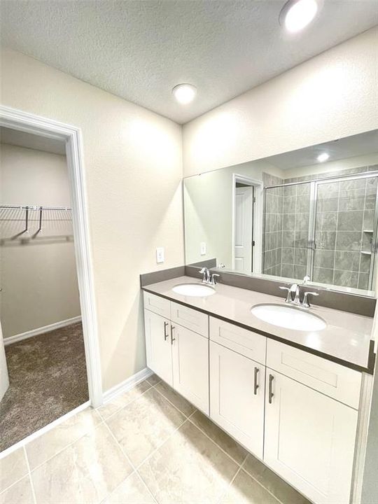 For Rent: $2,795 (4 beds, 2 baths, 1860 Square Feet)