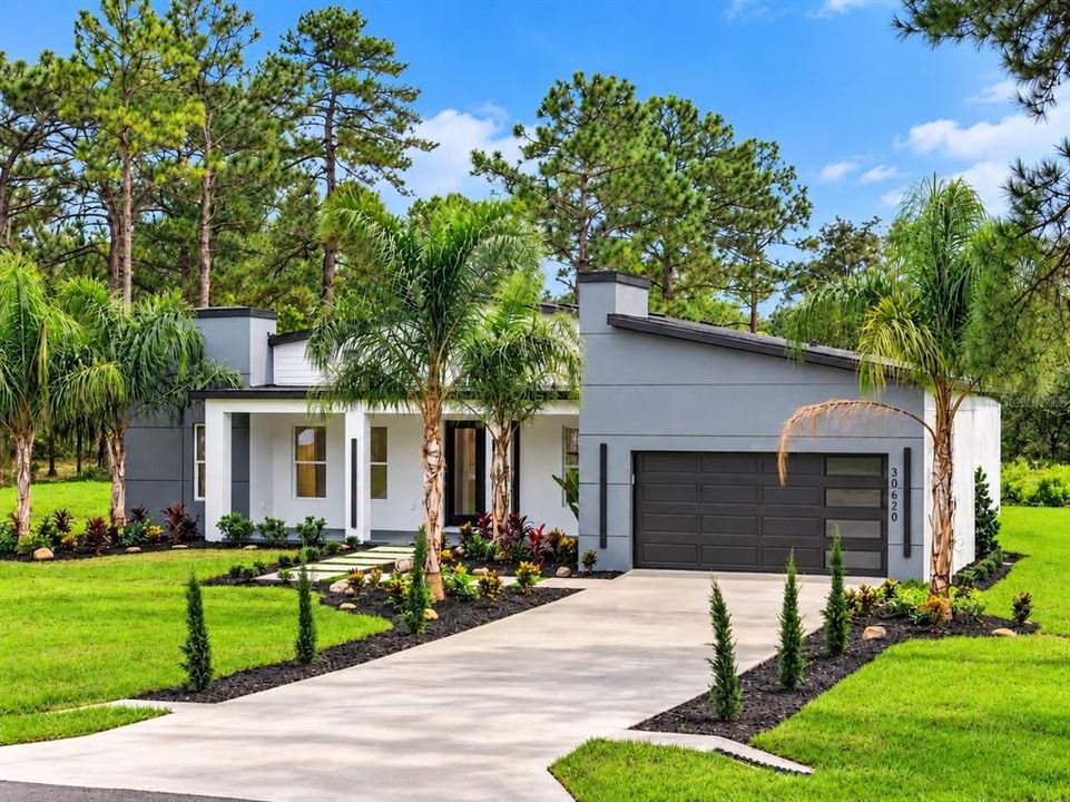 Active With Contract: $638,500 (4 beds, 3 baths, 2689 Square Feet)