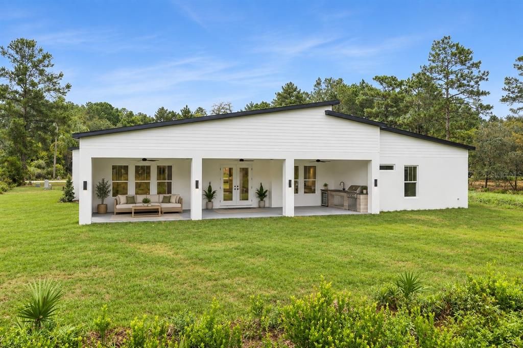 Active With Contract: $638,500 (4 beds, 3 baths, 2689 Square Feet)