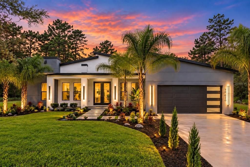 Active With Contract: $638,500 (4 beds, 3 baths, 2689 Square Feet)