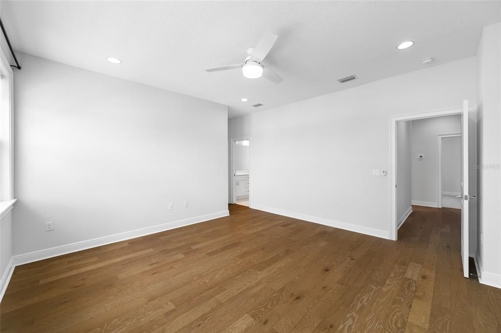 For Rent: $4,800 (4 beds, 3 baths, 2405 Square Feet)