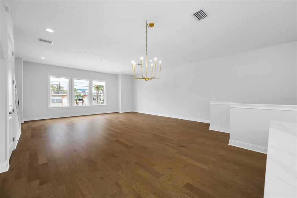 For Rent: $4,800 (4 beds, 3 baths, 2405 Square Feet)