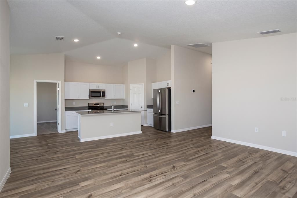 For Sale: $404,990 (4 beds, 2 baths, 1850 Square Feet)