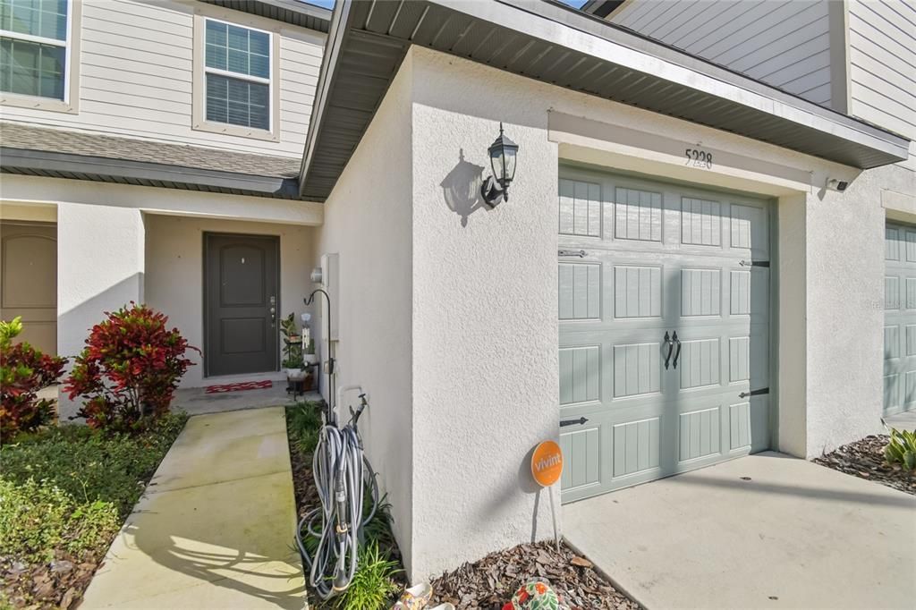 For Rent: $2,200 (2 beds, 2 baths, 1621 Square Feet)