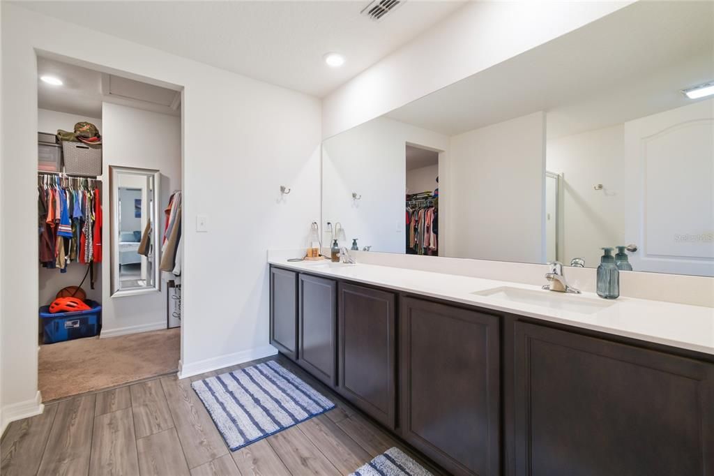 For Rent: $2,200 (2 beds, 2 baths, 1621 Square Feet)