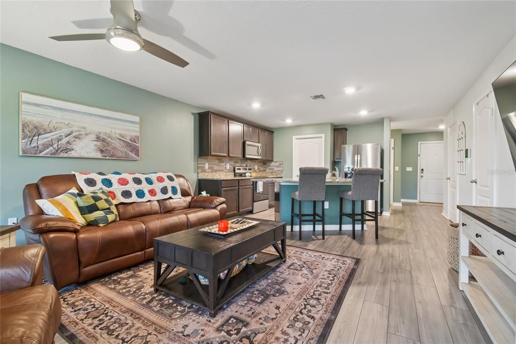 For Rent: $2,200 (2 beds, 2 baths, 1621 Square Feet)