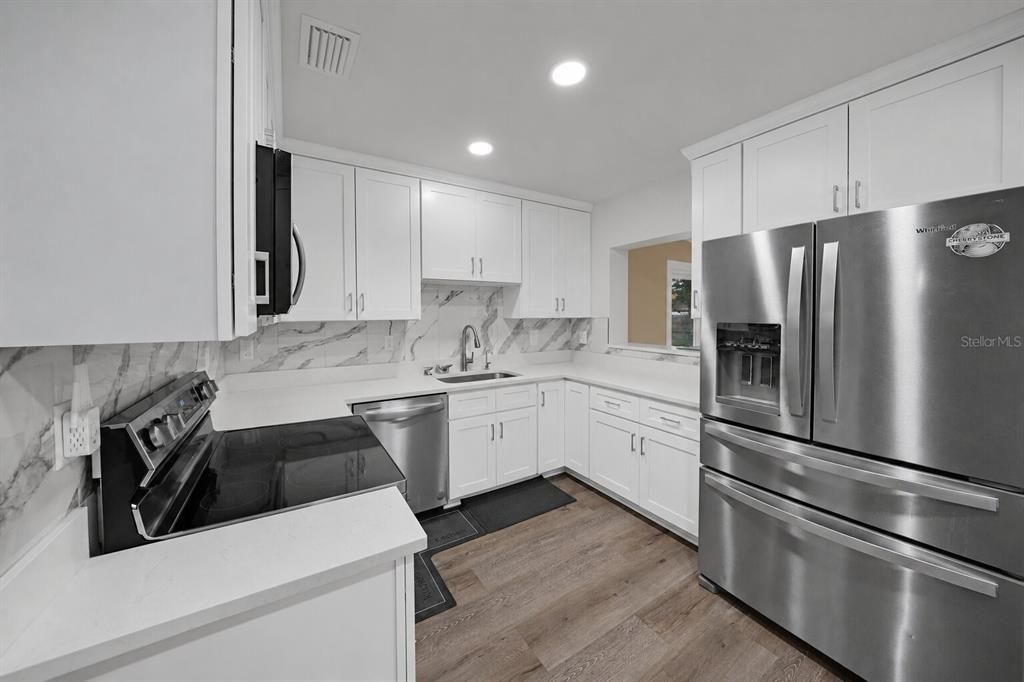 For Sale: $425,000 (3 beds, 2 baths, 1796 Square Feet)
