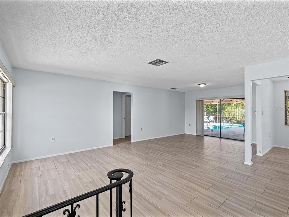 En Venta: $329,900 (3 camas, 2 baños, 1832 Pies cuadrados)