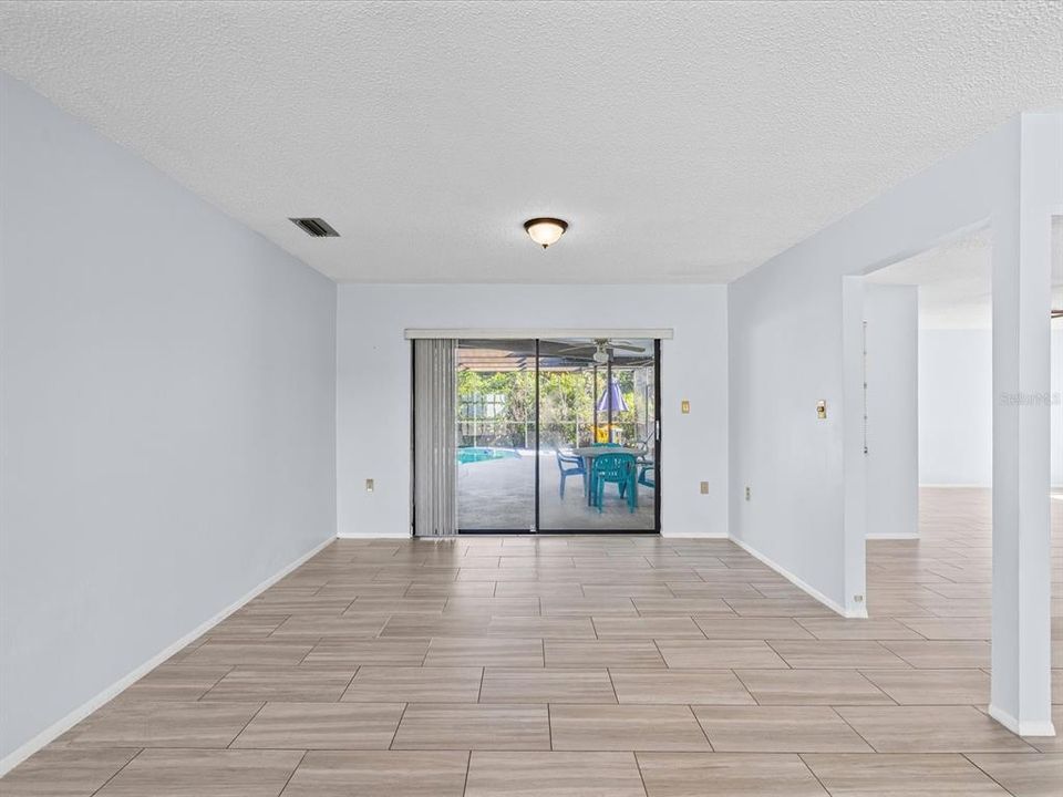 En Venta: $329,900 (3 camas, 2 baños, 1832 Pies cuadrados)