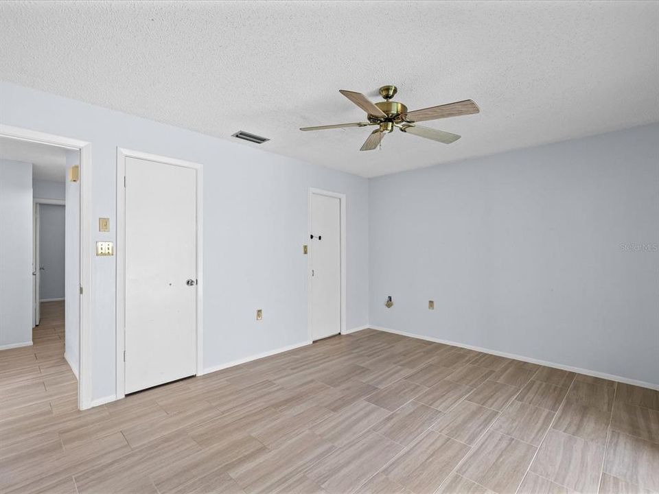 En Venta: $329,900 (3 camas, 2 baños, 1832 Pies cuadrados)