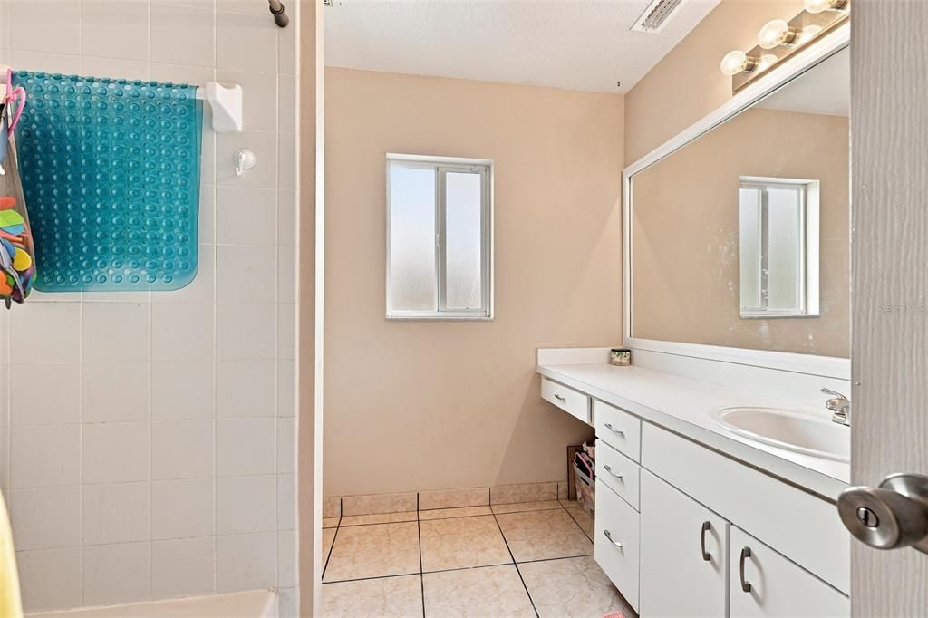 For Sale: $440,000 (3 beds, 2 baths, 1778 Square Feet)