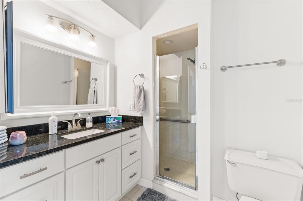 Active With Contract: $392,000 (2 beds, 2 baths, 1426 Square Feet)