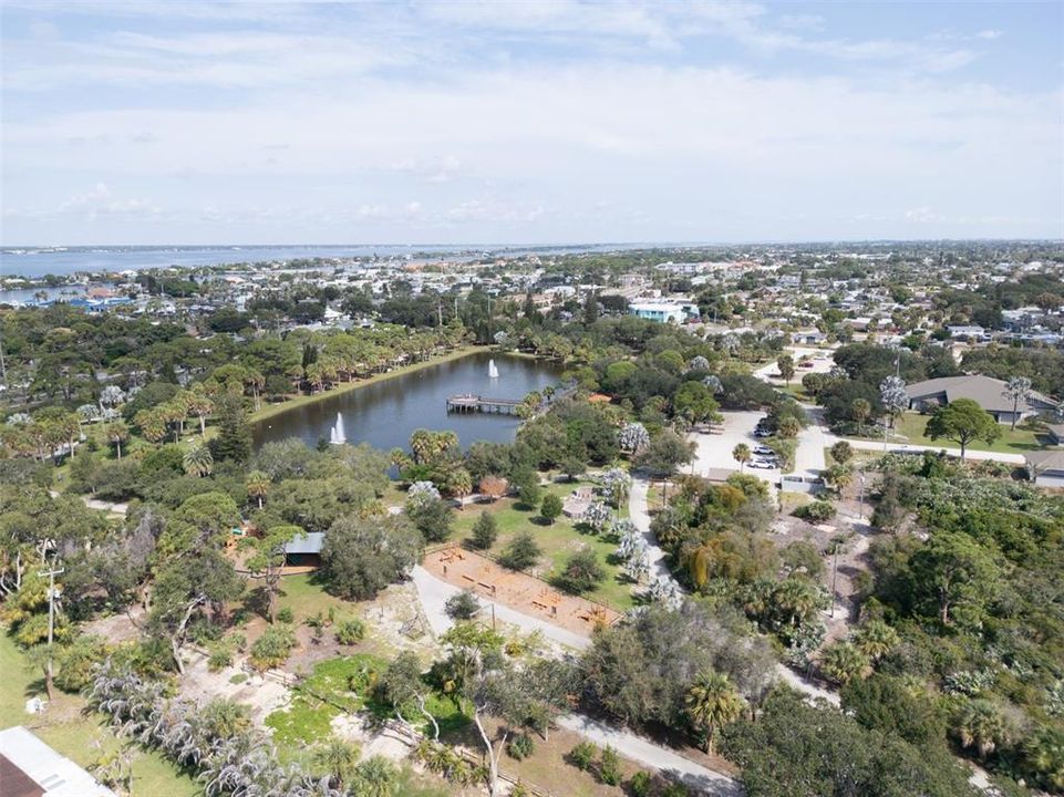 Active With Contract: $392,000 (2 beds, 2 baths, 1426 Square Feet)