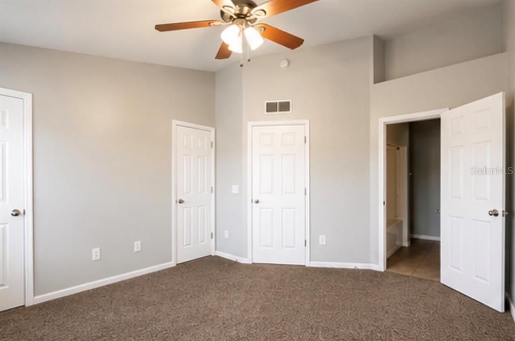 For Sale: $199,500 (2 beds, 2 baths, 1134 Square Feet)