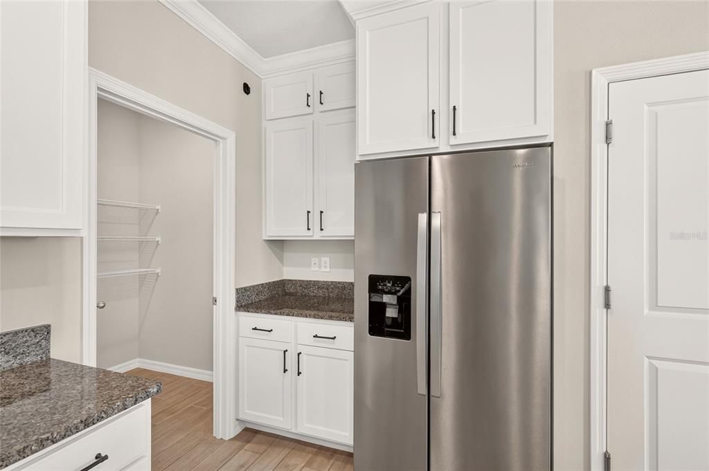 For Rent: $2,800 (5 beds, 3 baths, 2414 Square Feet)