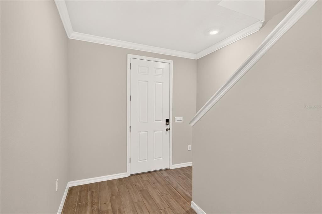 For Rent: $2,800 (5 beds, 3 baths, 2414 Square Feet)