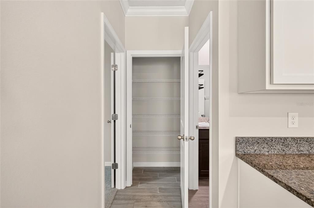 For Rent: $2,800 (5 beds, 3 baths, 2414 Square Feet)