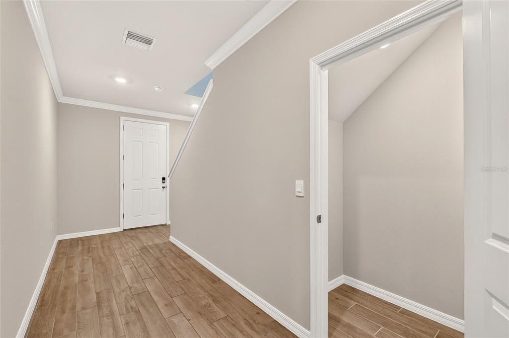For Rent: $2,800 (5 beds, 3 baths, 2414 Square Feet)
