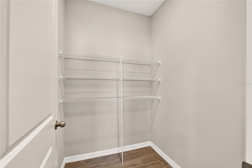 For Rent: $2,800 (5 beds, 3 baths, 2414 Square Feet)