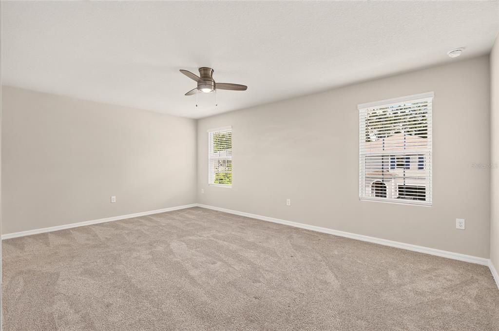 For Rent: $2,800 (5 beds, 3 baths, 2414 Square Feet)