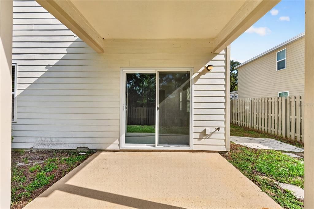 For Rent: $2,800 (5 beds, 3 baths, 2414 Square Feet)