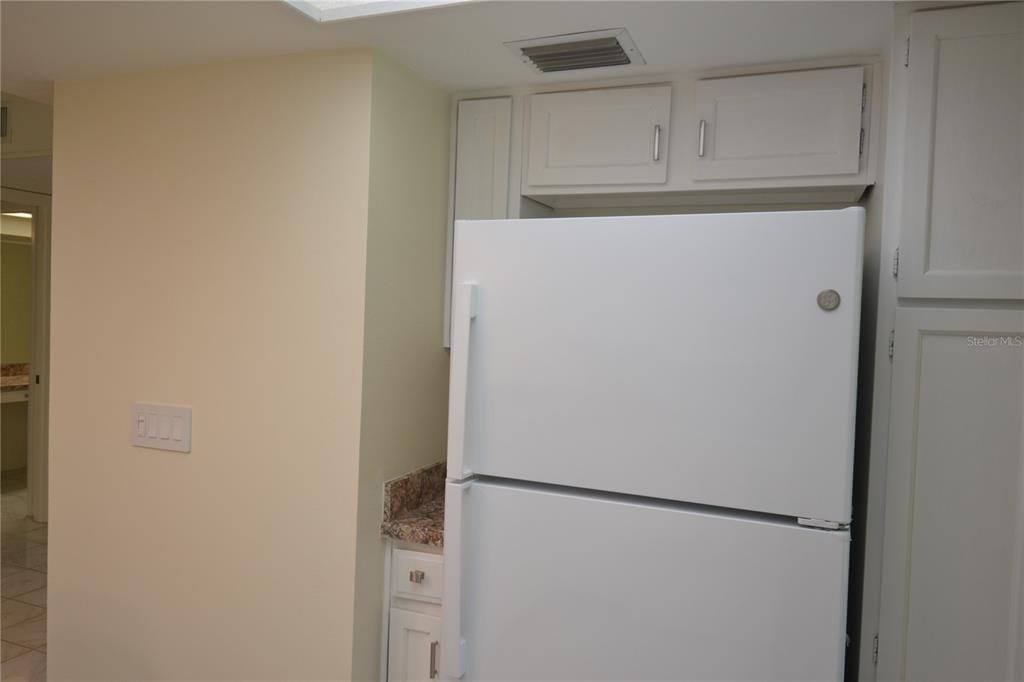 For Rent: $2,000 (2 beds, 2 baths, 924 Square Feet)