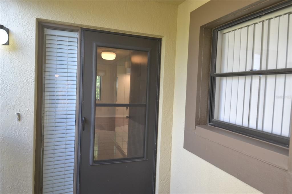 For Rent: $2,000 (2 beds, 2 baths, 924 Square Feet)