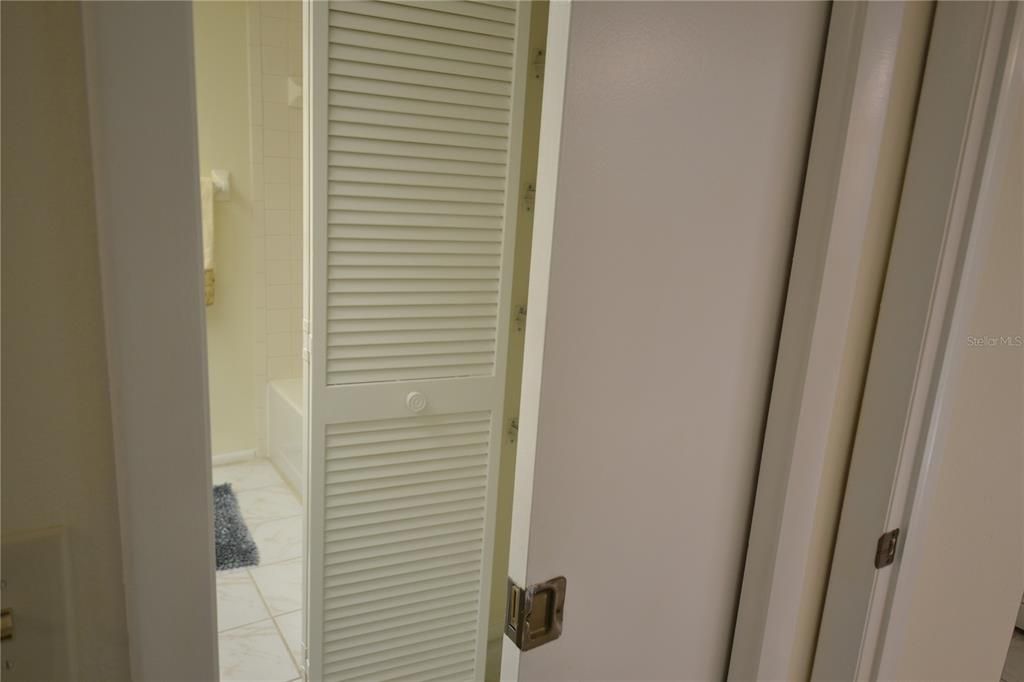 For Rent: $2,000 (2 beds, 2 baths, 924 Square Feet)
