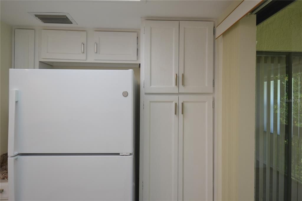For Rent: $2,000 (2 beds, 2 baths, 924 Square Feet)