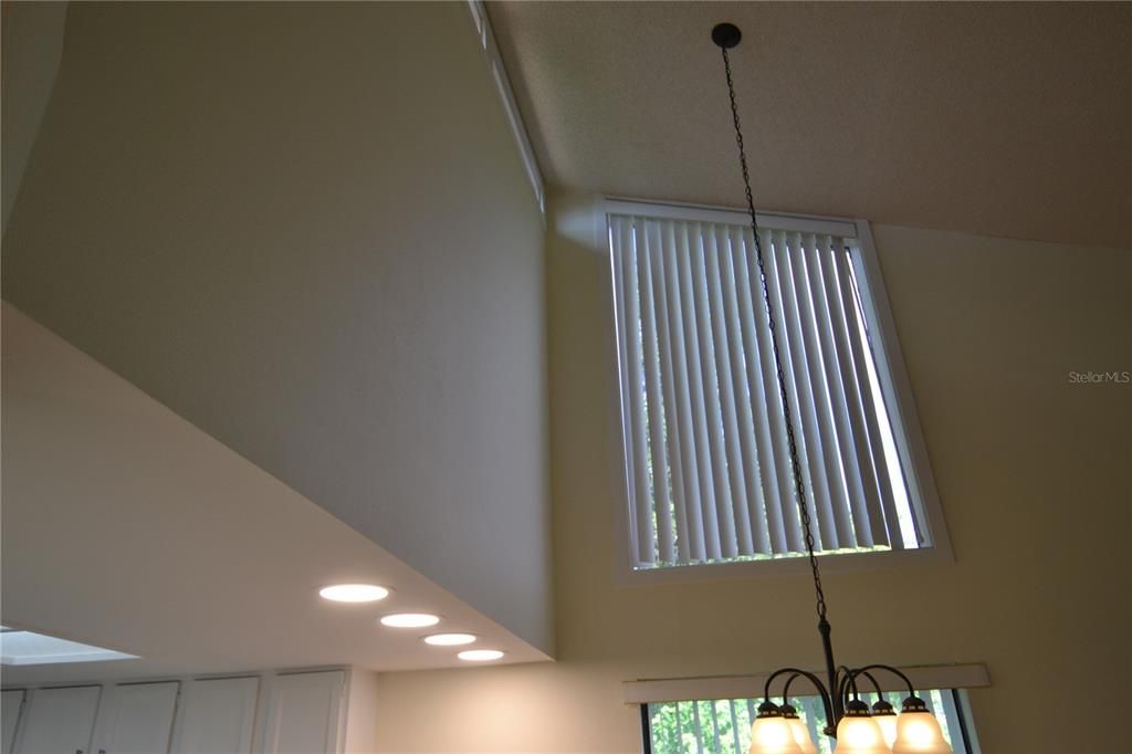 For Rent: $2,000 (2 beds, 2 baths, 924 Square Feet)