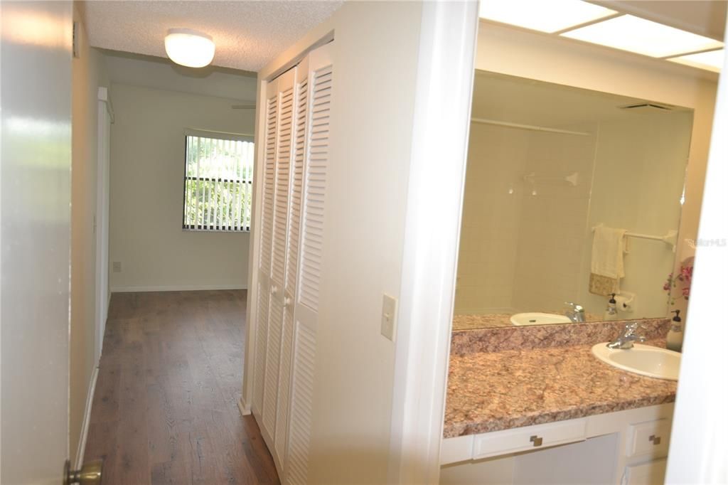 For Rent: $2,000 (2 beds, 2 baths, 924 Square Feet)