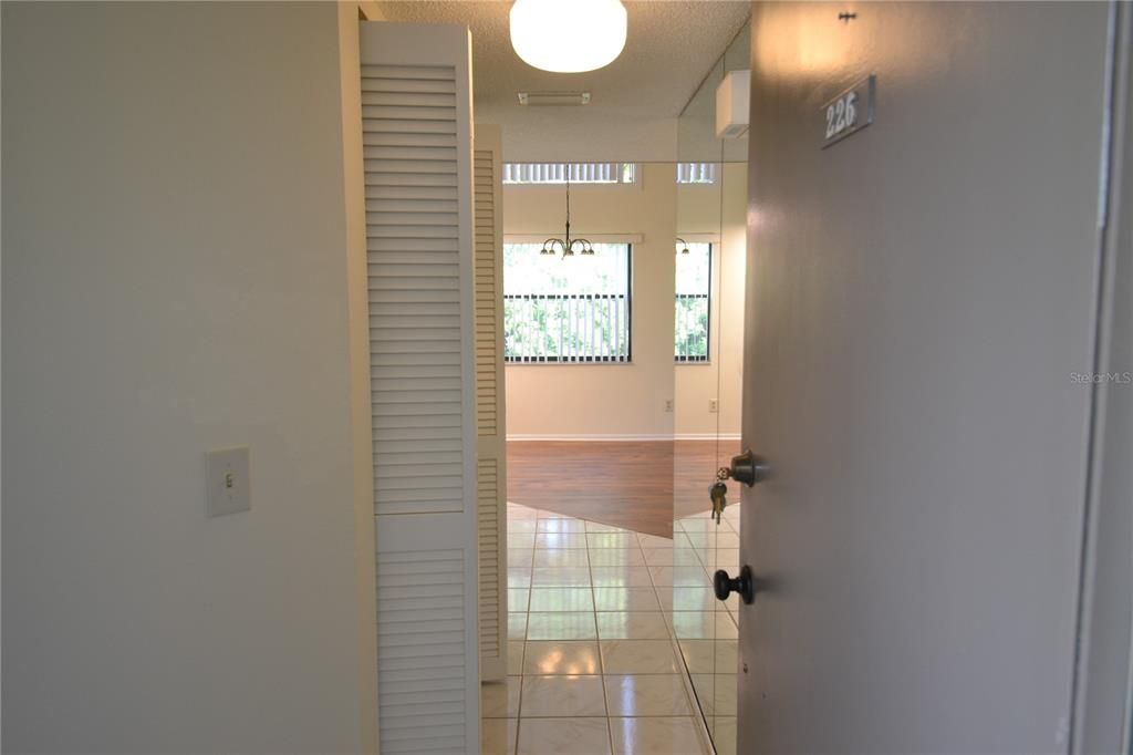 For Rent: $2,000 (2 beds, 2 baths, 924 Square Feet)