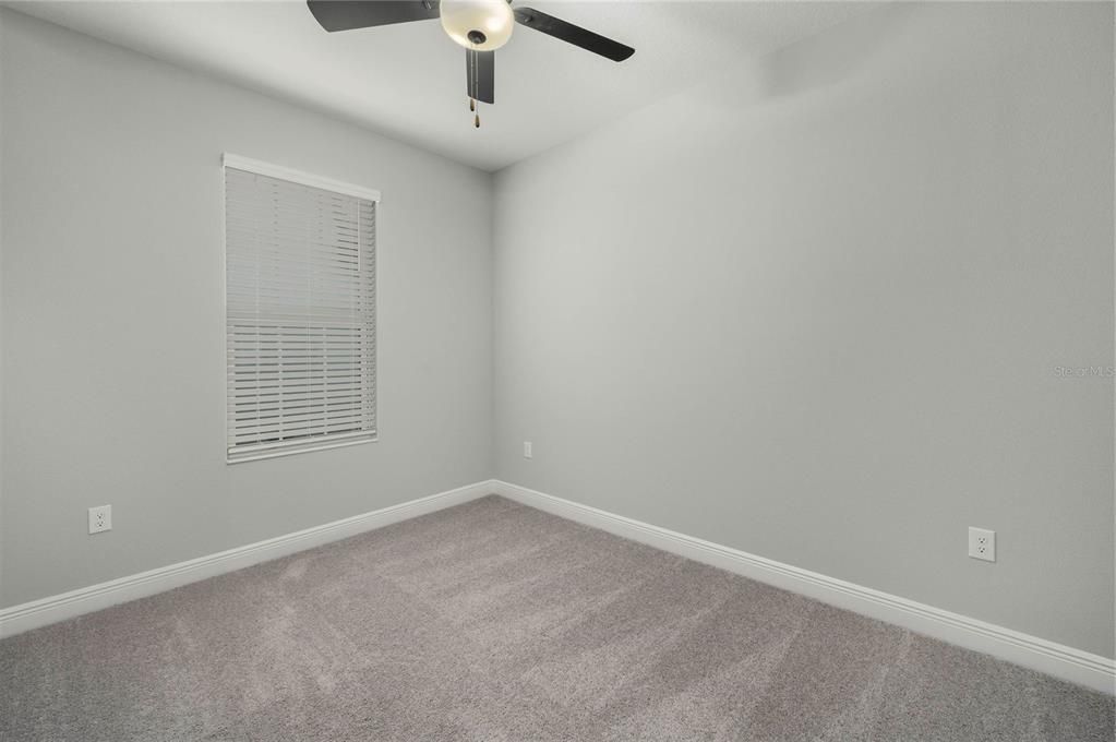 Active With Contract: $406,900 (3 beds, 2 baths, 1500 Square Feet)