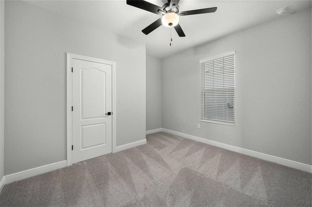 Active With Contract: $406,900 (3 beds, 2 baths, 1500 Square Feet)