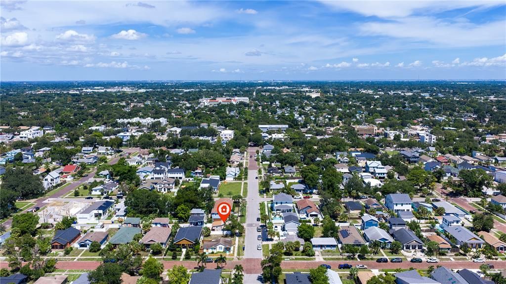 For Sale: $325,000 (2 beds, 1 baths, 670 Square Feet)