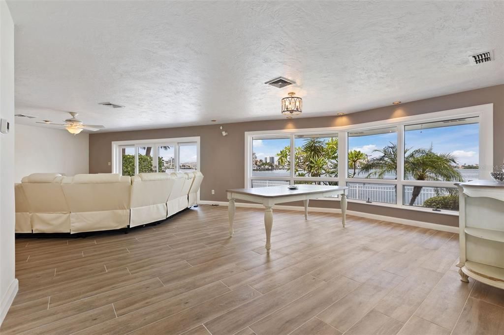 For Sale: $3,390,000 (4 beds, 3 baths, 4519 Square Feet)