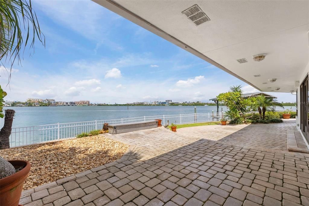 For Sale: $3,390,000 (4 beds, 3 baths, 4519 Square Feet)