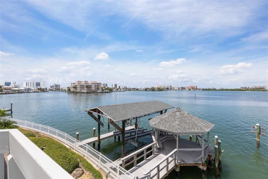 For Sale: $3,390,000 (4 beds, 3 baths, 4519 Square Feet)