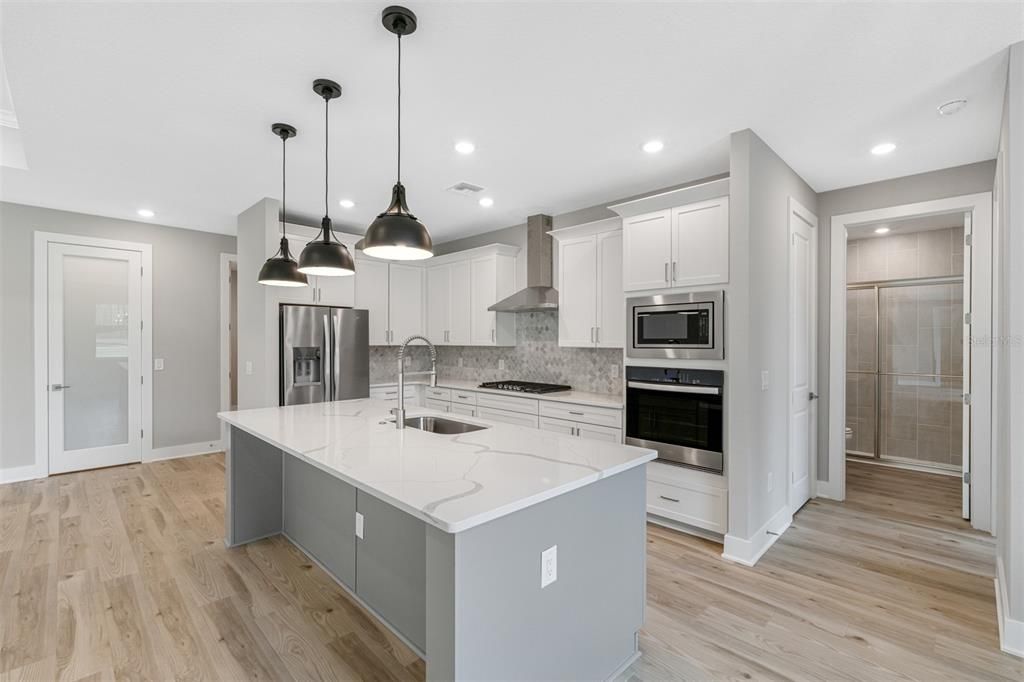 For Sale: $599,900 (4 beds, 3 baths, 2532 Square Feet)