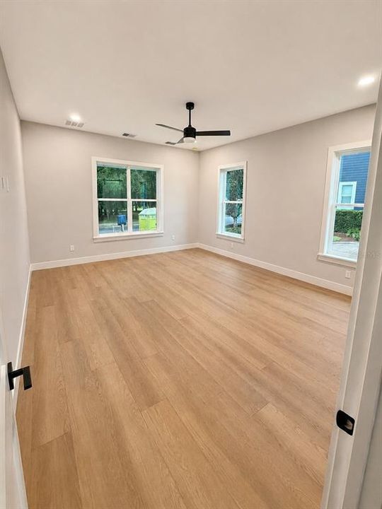For Sale: $869,900 (4 beds, 3 baths, 3497 Square Feet)
