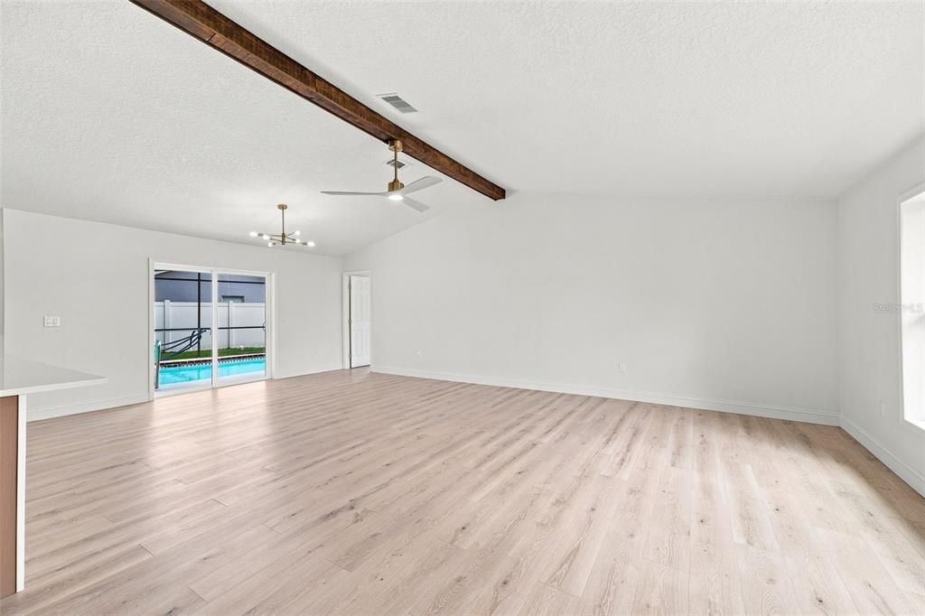 For Sale: $359,900 (3 beds, 2 baths, 1655 Square Feet)