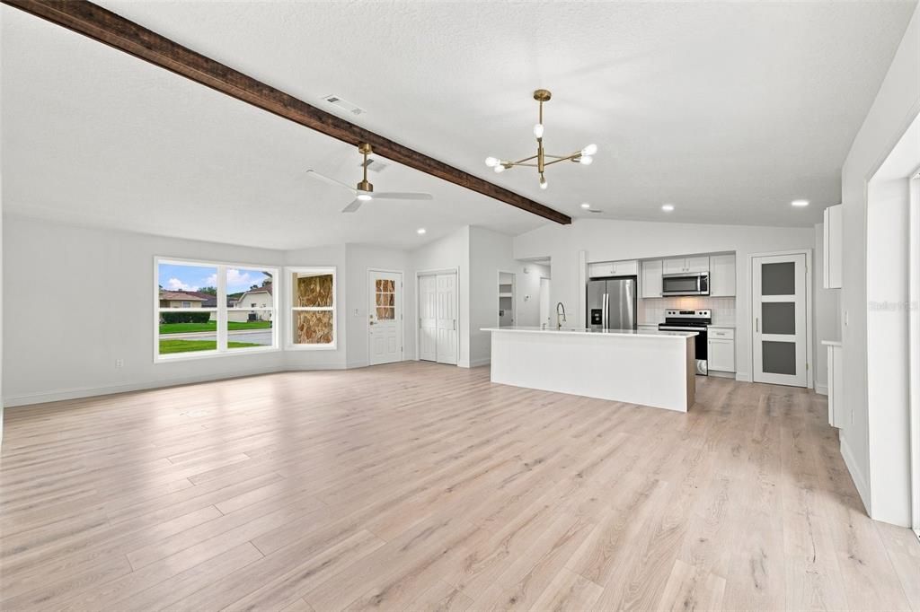 For Sale: $359,900 (3 beds, 2 baths, 1655 Square Feet)
