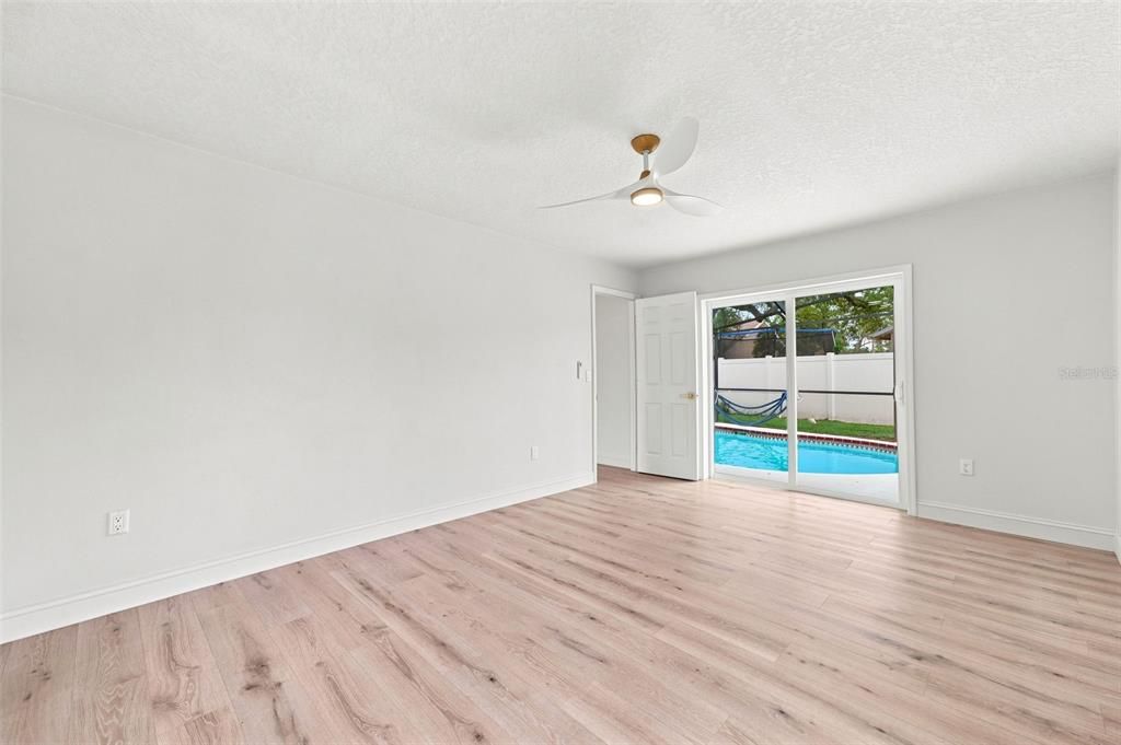 For Sale: $359,900 (3 beds, 2 baths, 1655 Square Feet)