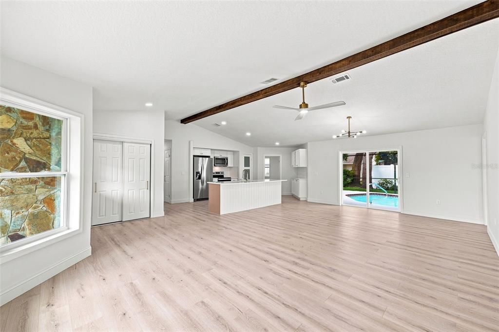 For Sale: $359,900 (3 beds, 2 baths, 1655 Square Feet)