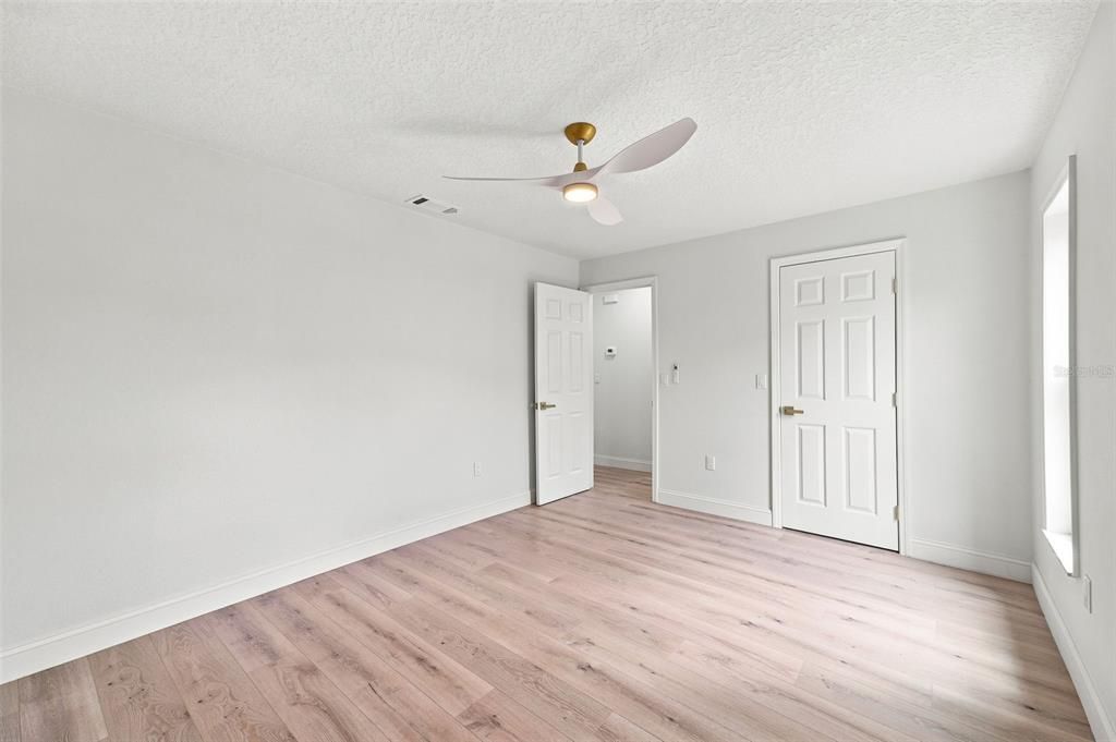 For Sale: $359,900 (3 beds, 2 baths, 1655 Square Feet)