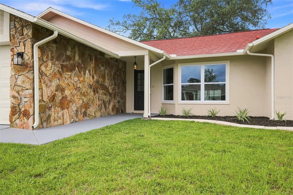 For Sale: $359,900 (3 beds, 2 baths, 1655 Square Feet)